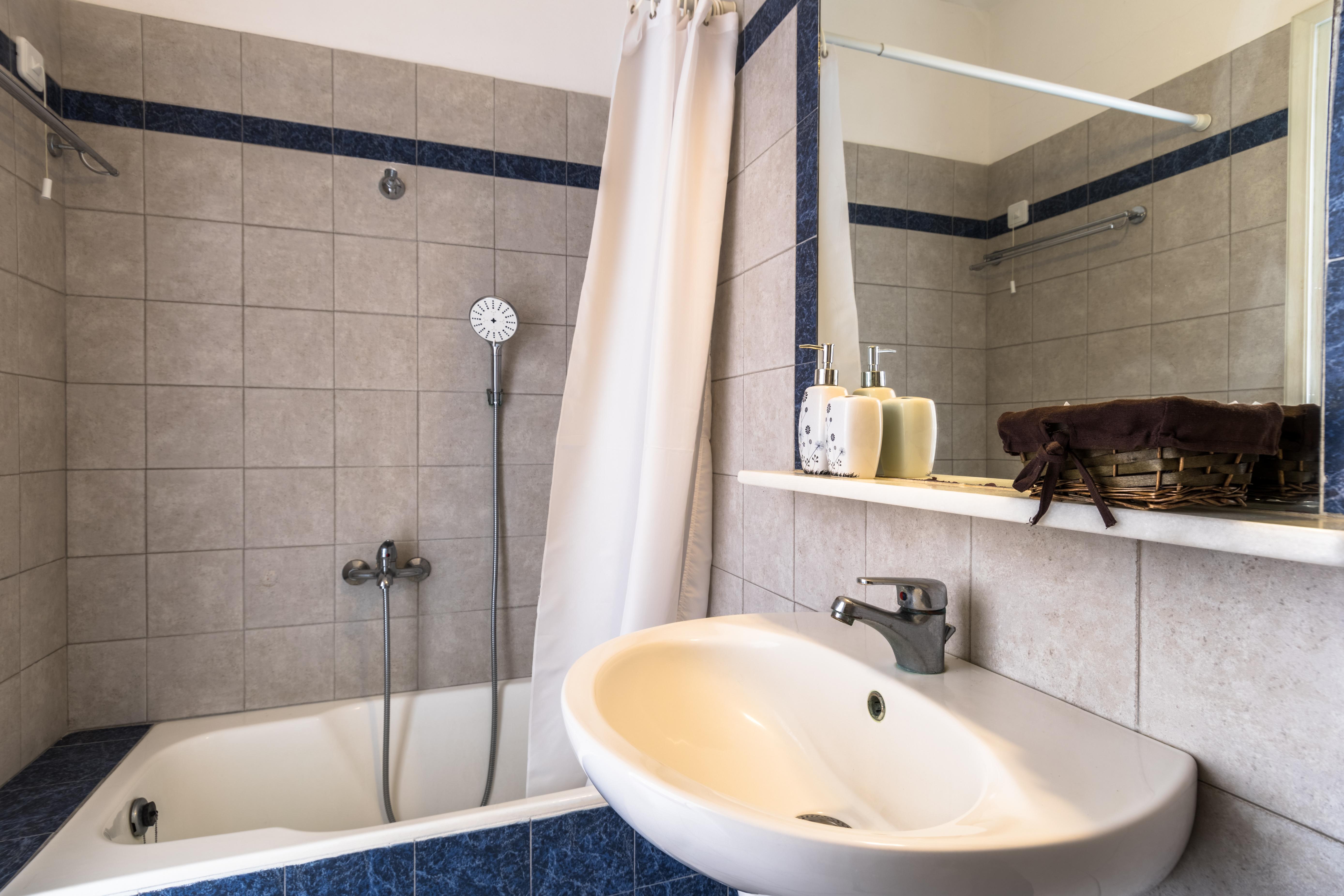 Отель Irigeneia 4*